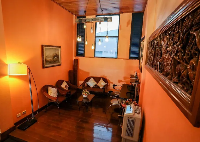 Pjr Chateau Hostel Bangkok
