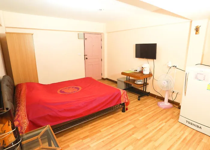 Pjr Chateau Hostel